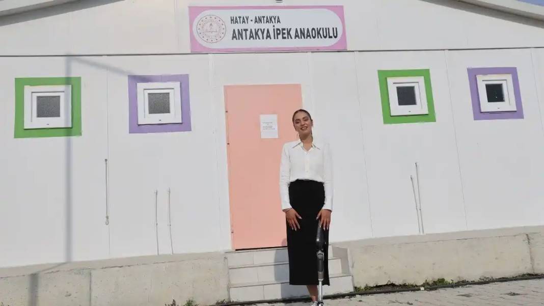 46 Saat Enkaz Altında Kalmıştı: İlk Öğretmenler Günü’nü Kutladı! 5